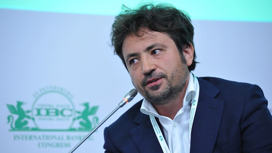 Основатель сети "Связной" Максим Ноготков на XXIII Международном банковском конгрессе в 2014 году.