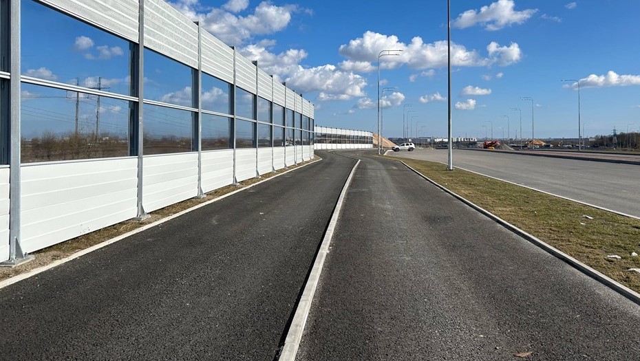 На участке основного хода ЮШМ, который показали в АО "ВАД" корреспонденту "ДП", на текущий момент уложен нижний слой покрытия.