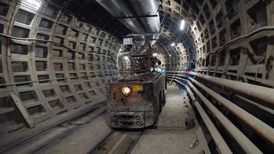 Путь до станции "Каретная" показали в метро Петербурга Путь до станции "Каретная" показали в метро Петербурга