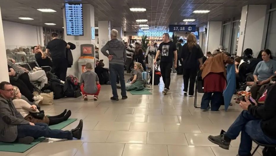 В Пулково на вылет задержаны и отменены более 90 рейсов В Пулково на вылет задержаны и отменены более 90 рейсов