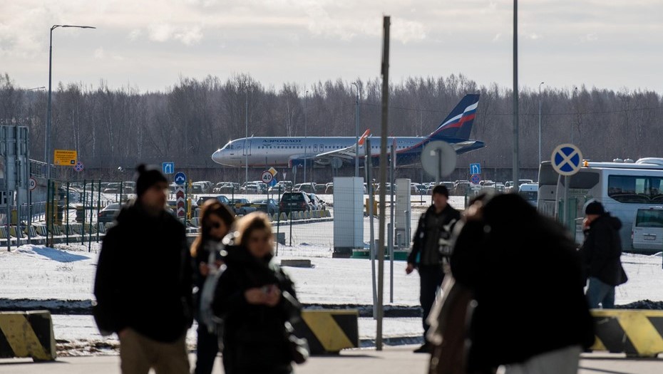 В Пулково более чем на два часа задерживаются 52 рейса из-за атак БПЛА