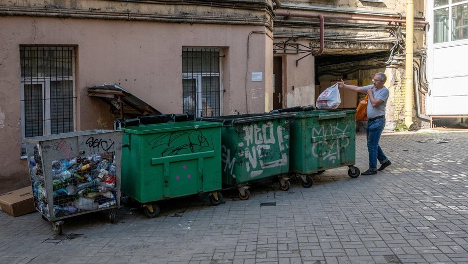 В Петербурге зимой сдали почти 400 тонн опасных отходов