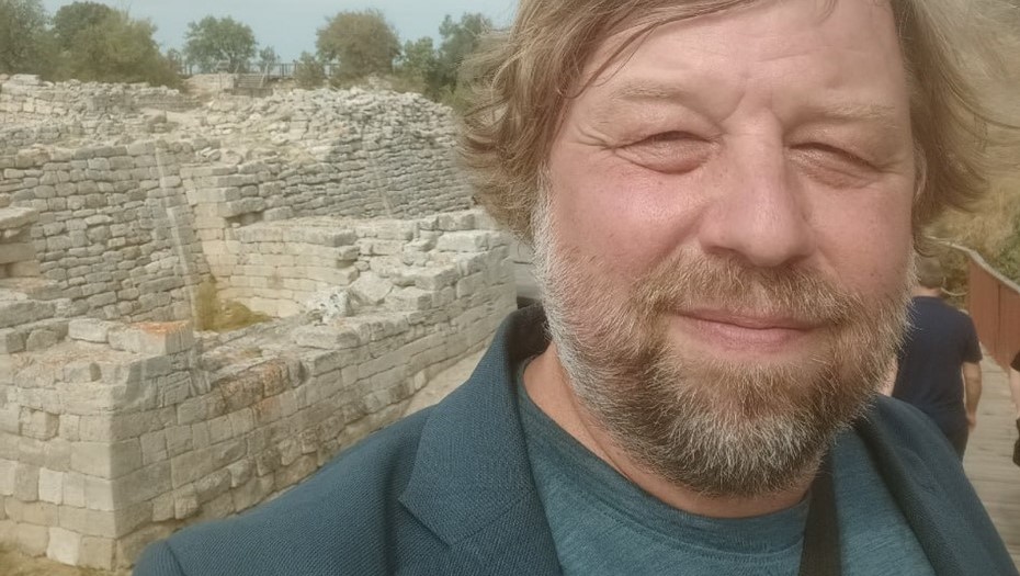 Археолог Александр Бутягин