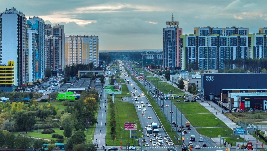 На Парашютной улице в Петербурге ограничат движение до 19 мая