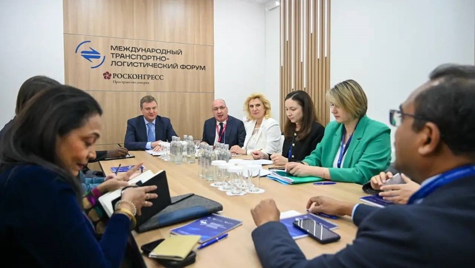 Встреча с представителями Шри-Ланки на Международном транспортно-логистическом форуме в Петербурге