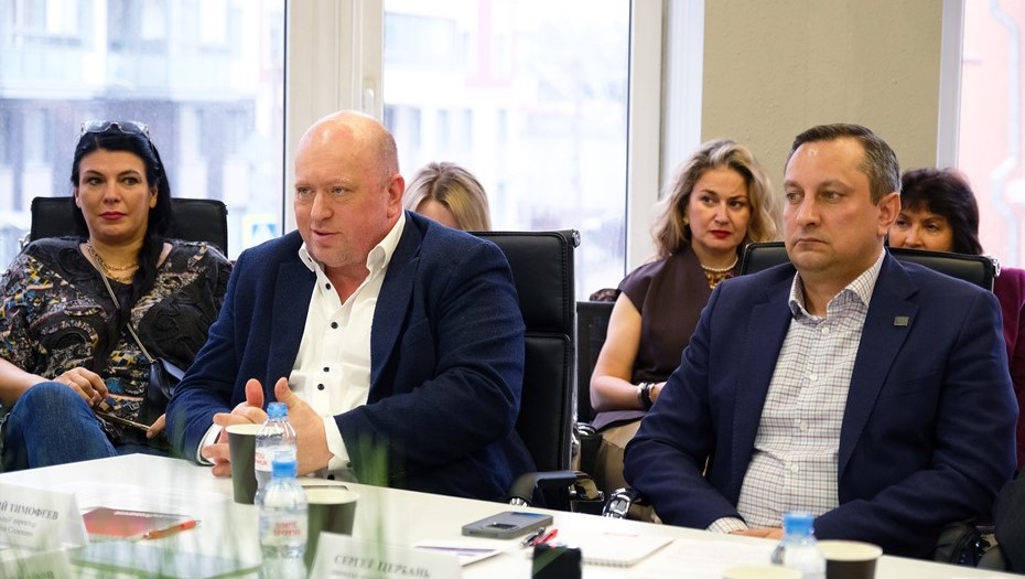 Василий Тимофеев, генеральный директор ООО "Сити Солюшн" и Сергей Щербань, директор департамента продаж ГК "Еврострой"