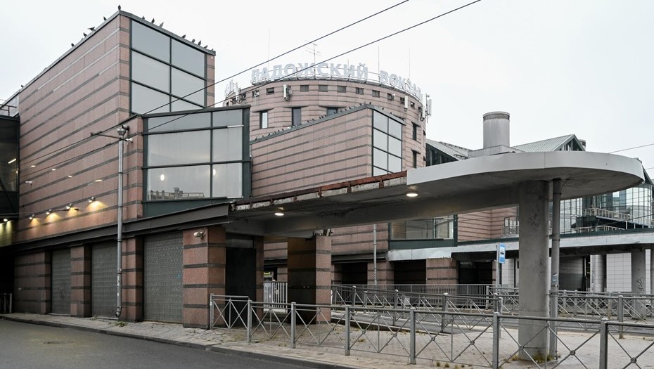 Ладожский вокзал в Петербурге 