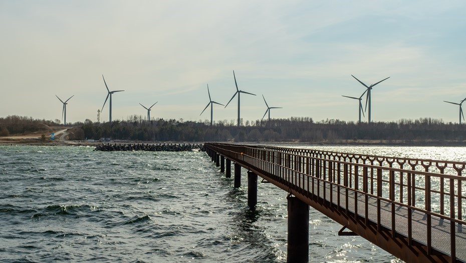 Ветряки в Палдиски, Эстония. Ветряки в Палдиски, Эстония.