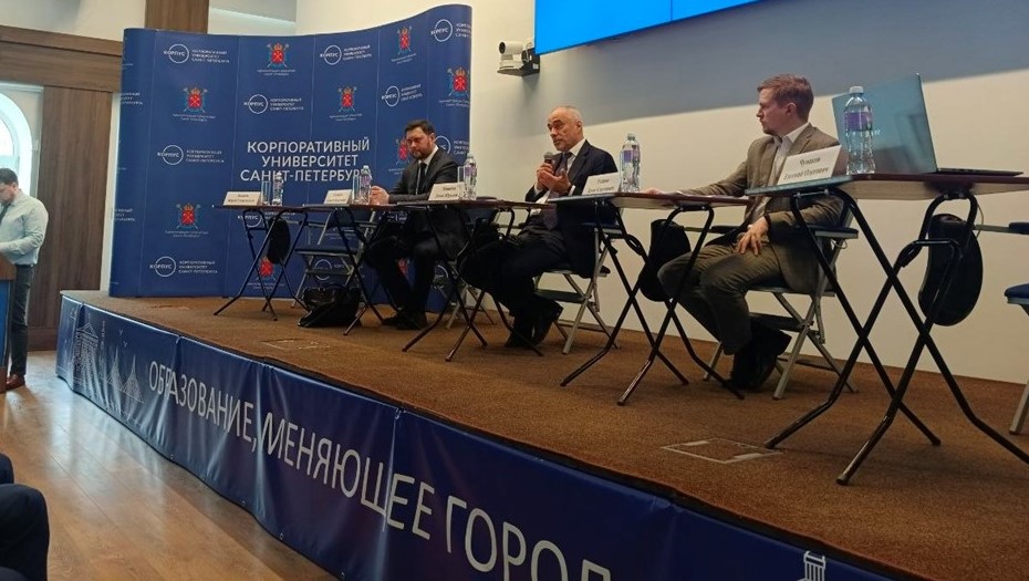 Председатель городского комитета по транспорту Денис Минкин.