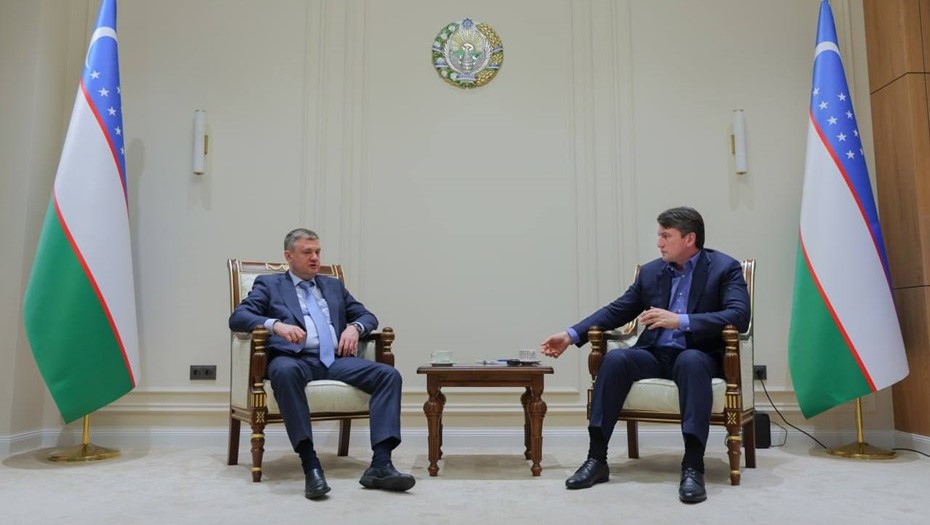 Переговоры петербургской делегации с коллегами из Узбекистана на выставке "Иннопром. Центральная Азия"