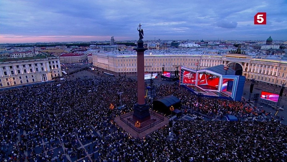 Праздник выпускников "Алые Паруса-2025" в Петербурге 