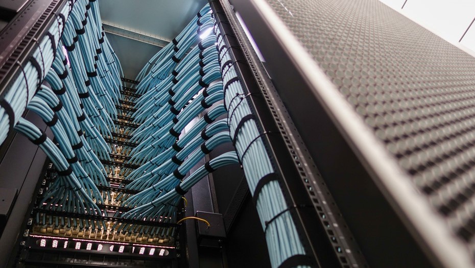 В современном мире кто владеет данными - тот владеет всем