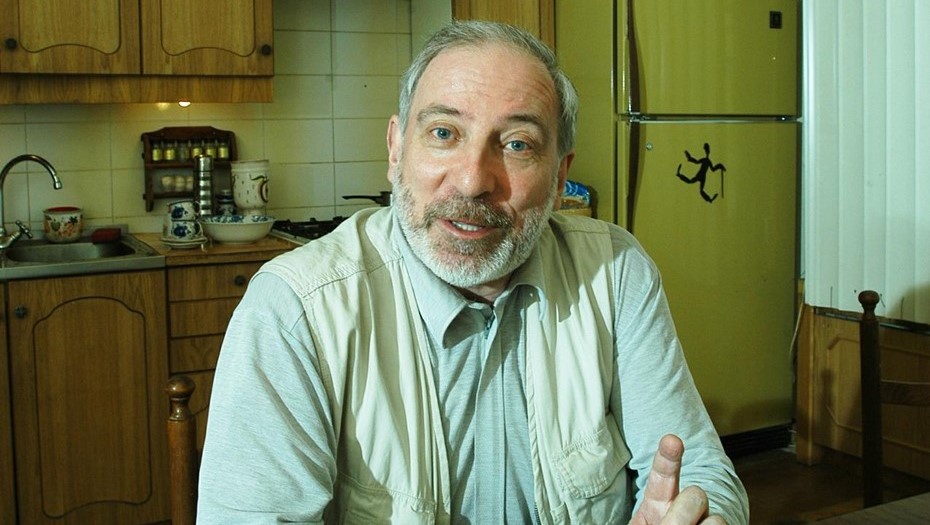 Мамин Юрий*, режиссёр.  