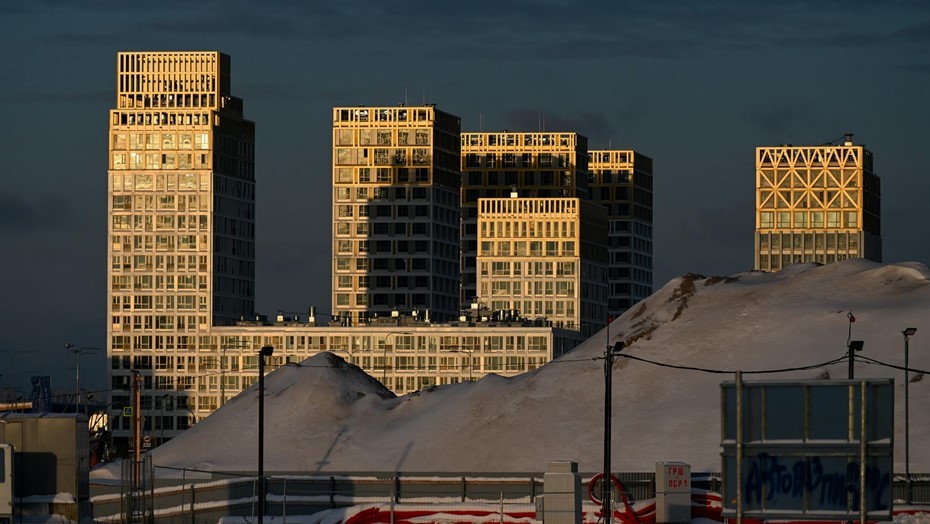 Новостройки на намыве Васильевского острова.