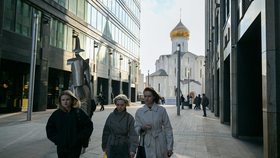 Москва. Фасады бизнес-центра "Белая площадь" (White Square) у метро "Белорусская".