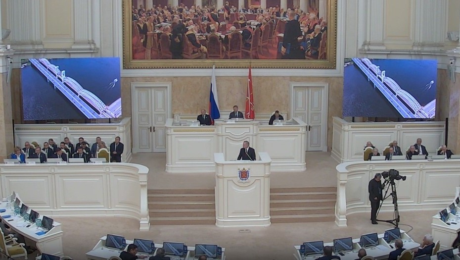 Вице-губернатор Николай Линченко сообщает о развитии транспорта в Петербурге
