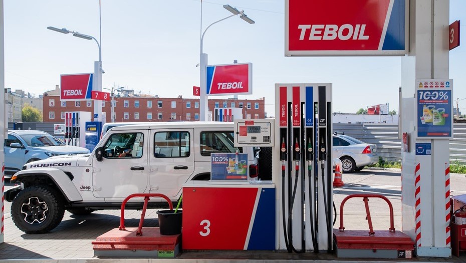 Работа АЗС Teboil в Петербурге. 