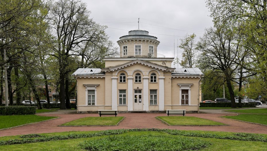 Дом Петра Струкова в Петергофе Дом Петра Струкова в Петергофе
