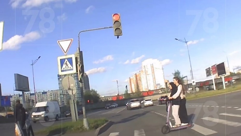 ДТП с самокатом в Московском районе Петербурга 16 мая ДТП с самокатом в Московском районе Петербурга 16 мая
