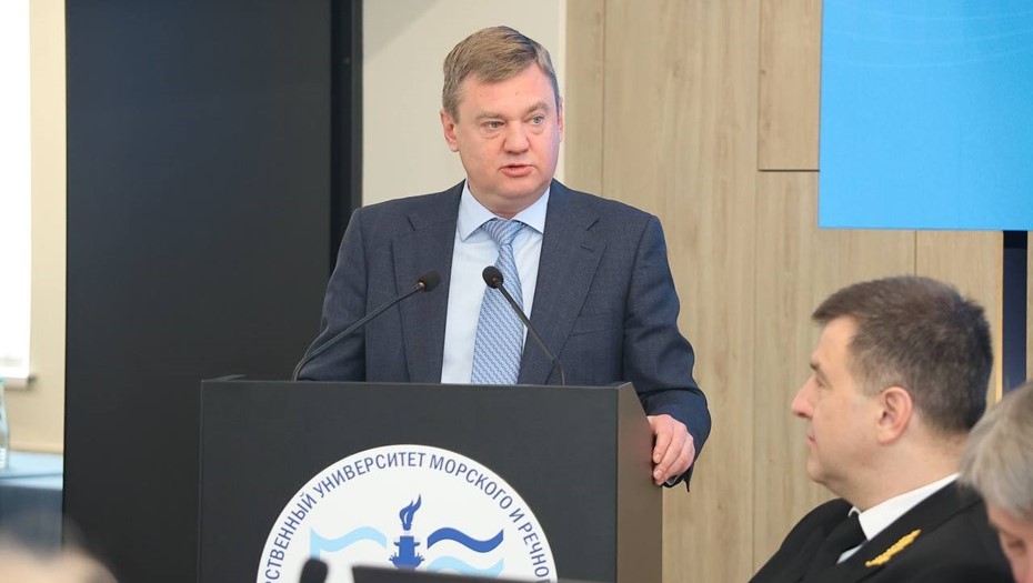 Вице-губернатор Кирилл Поляков на заседании Коллегии Федерального агентства морского и речного транспорта.