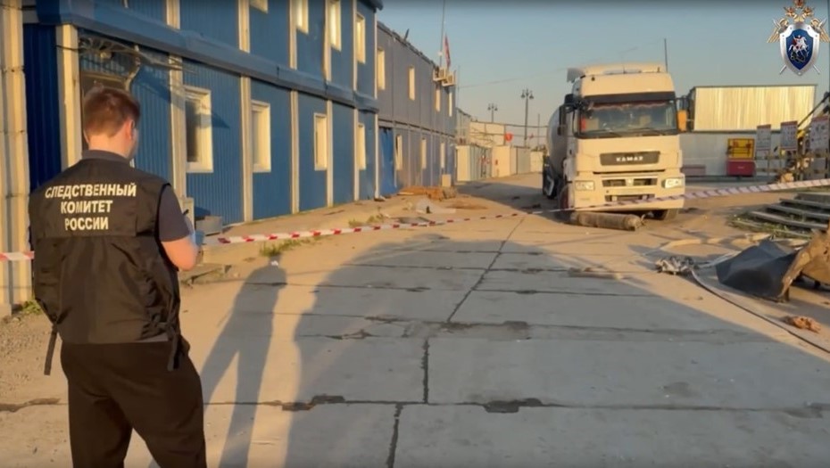 Место происшествия на стройке Судебного квартала в Петербурге, где в результате взрыва газового баллона погибли двое рабочих. Место происшествия на стройке Судебного квартала в Петербурге, где в результате взрыва газового баллона погибли двое рабочих.