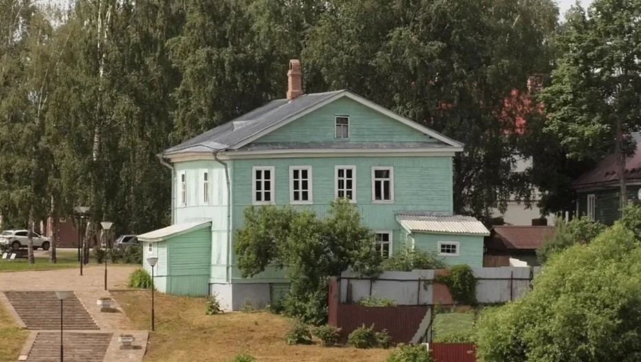 Дом купцов Калязиных в Старой Ладоге Дом купцов Калязиных в Старой Ладоге