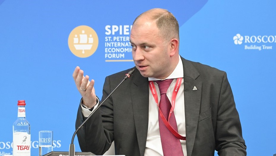Заместитель министра промышленности и торговли РФ Роман Чекушов