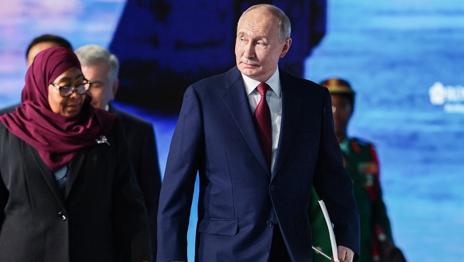 Президент РФ Владимир Путин во время пленарного заседания в рамках XXIX Петербургского международного экономического форума