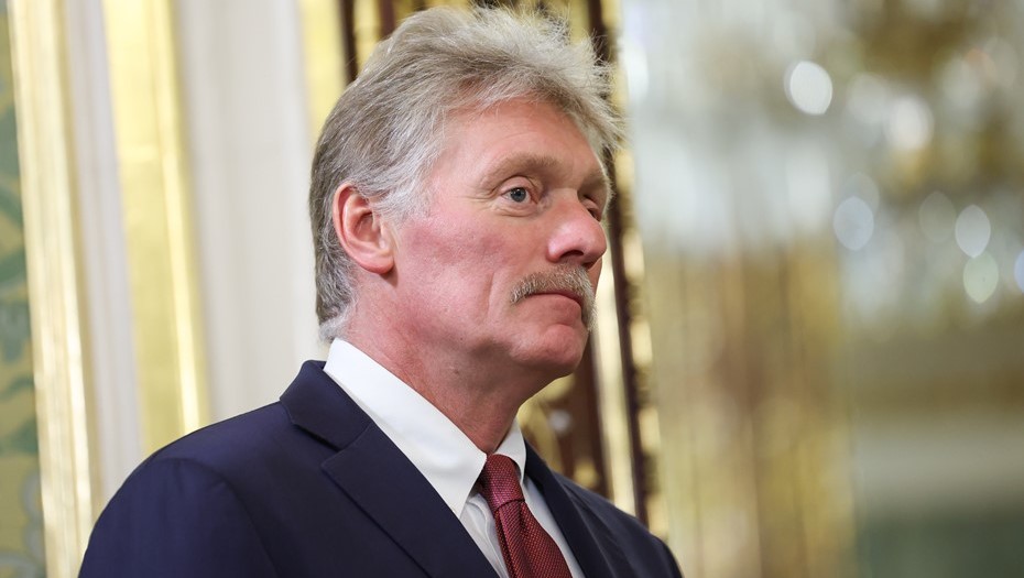 Пресс-секретарь президента РФ Дмитрий Песков напомнил, что приглашение Зеленскому о визите в Москву в силе