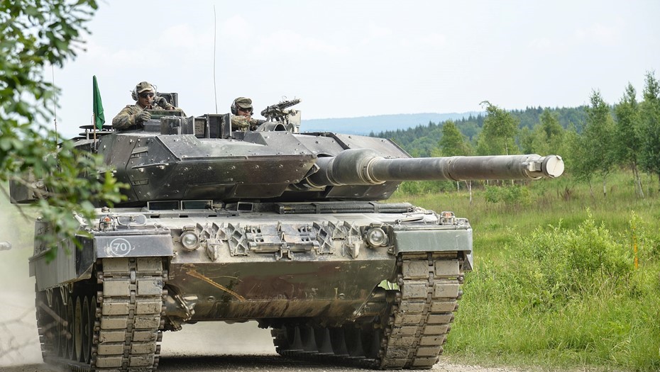 Leopard 2A6. Leopard 2A6.
