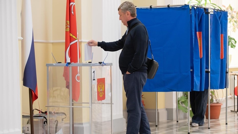 Активным избирательным правом в Петербурге обладают более 4 млн горожан Активным избирательным правом в Петербурге обладают более 4 млн горожан
