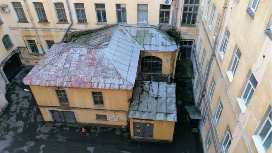 Флигель на Большой Морской,37 в Петербурге Флигель на Большой Морской,37 в Петербурге
