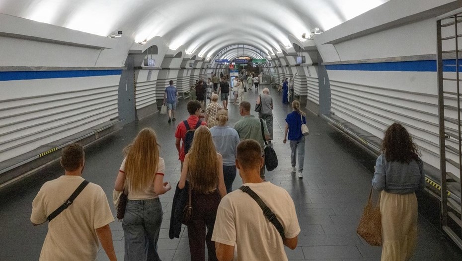 Станция метро Невский проспект. Станция метро Невский проспект.